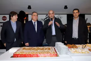 Γ' Κατηγορία: Κοπή βασιλόπιτας (φώτος)