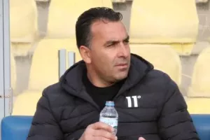 "Γαλαζοκίτρινο" με... ΜΑΕστρο! (φώτος)
