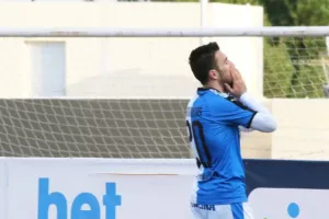 "Γαλαζοκίτρινο" με... ΜΑΕστρο! (φώτος)
