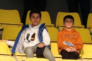ΣΥΜΒΙΒΑΣΜΟΣ... με Μαΐντεβατς - Μποτεάκ (Φώτος)