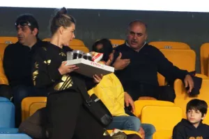 ΣΥΜΒΙΒΑΣΜΟΣ... με Μαΐντεβατς - Μποτεάκ (Φώτος)