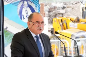 (ΦΩΤΟΣ/ΒΙΝΤΕΟ) Κατέθεσε τον θεμέλιο λίθο ο ΠτΔ