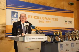 Οι πρωταγωνιστές του χάντμπολ τιμήθηκαν σε μια λαμπρή γιορτή (φώτος)