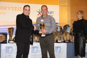 Οι πρωταγωνιστές του χάντμπολ τιμήθηκαν σε μια λαμπρή γιορτή (φώτος)