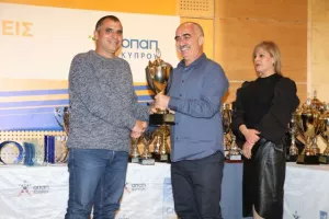 Οι πρωταγωνιστές του χάντμπολ τιμήθηκαν σε μια λαμπρή γιορτή (φώτος)