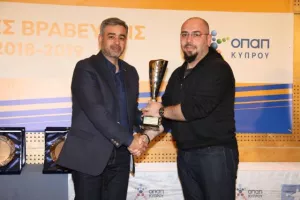 Οι πρωταγωνιστές του χάντμπολ τιμήθηκαν σε μια λαμπρή γιορτή (φώτος)
