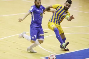 Η Ανόρθωση "έσπασε" το αήττητο του ΑΠΟΕΛ (φώτος)