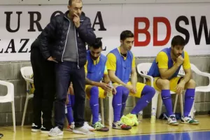 Η Ανόρθωση "έσπασε" το αήττητο του ΑΠΟΕΛ (φώτος)