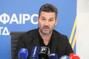 ΟΥΖΟΥΝΙΔΗΣ: "Είμαστε το ΑΠΟΕΛ, πρέπει να κυριαρχούμε!" (φώτος/βίντεο)