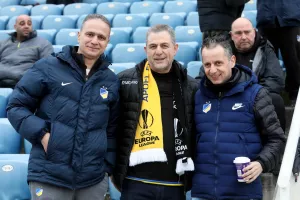 ΞΑΝΑ χαμόγελα!