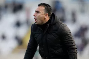 Διπλή αλλαγή στο 46΄