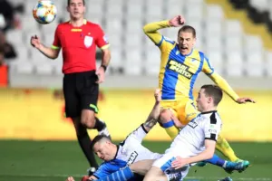 Ματσάρα και τεσσάρα... απ' το 90' και μετά!! (φώτος)