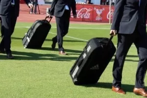 Έρχονται οι ξένοι…