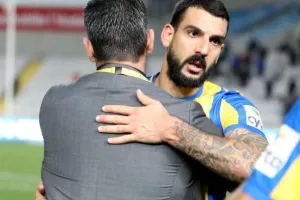 Ματσάρα και τεσσάρα... απ' το 90' και μετά!! (φώτος)