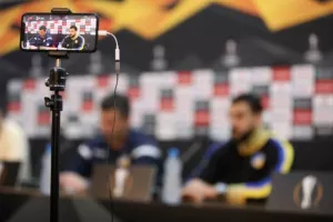 ΟΥΖΟΥΝΙΔΗΣ: "Στόχος να κερδίσουμε/έξτρα - παίκτης ο κόσμος!" (ΑΠΑΝΤΗΣΕ για τους τραυματίες)