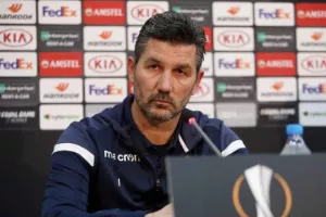 ΟΥΖΟΥΝΙΔΗΣ: "Στόχος να κερδίσουμε/έξτρα - παίκτης ο κόσμος!" (ΑΠΑΝΤΗΣΕ για τους τραυματίες)