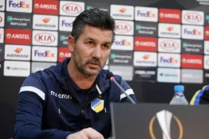 ΟΥΖΟΥΝΙΔΗΣ: "Στόχος να κερδίσουμε/έξτρα - παίκτης ο κόσμος!" (ΑΠΑΝΤΗΣΕ για τους τραυματίες)