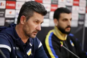 ΟΥΖΟΥΝΙΔΗΣ: "Στόχος να κερδίσουμε/έξτρα - παίκτης ο κόσμος!" (ΑΠΑΝΤΗΣΕ για τους τραυματίες)