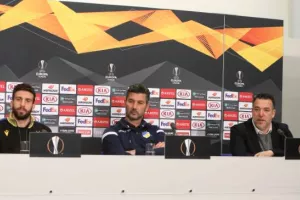 ΟΥΖΟΥΝΙΔΗΣ: "Το 3-0 δεν δείχνει την πραγματική διαφορά/Υποχρέωση απέναντι στην ομάδα..." (Φώτος)
