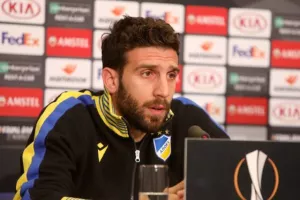 ΟΥΖΟΥΝΙΔΗΣ: "Το 3-0 δεν δείχνει την πραγματική διαφορά/Υποχρέωση απέναντι στην ομάδα..." (Φώτος)
