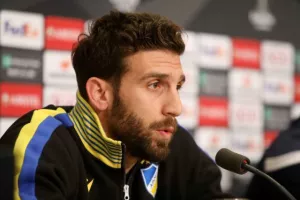 ΟΥΖΟΥΝΙΔΗΣ: "Το 3-0 δεν δείχνει την πραγματική διαφορά/Υποχρέωση απέναντι στην ομάδα..." (Φώτος)
