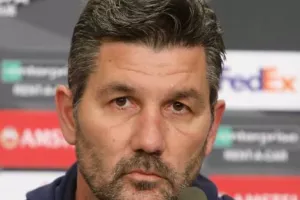 ΟΥΖΟΥΝΙΔΗΣ: "Το 3-0 δεν δείχνει την πραγματική διαφορά/Υποχρέωση απέναντι στην ομάδα..." (Φώτος)