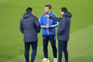 (ΦΩΤΟΣ) Η προπόνηση του ΑΠΟΕΛ στο St. Jakob Park