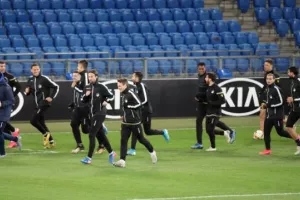 (ΦΩΤΟΣ) Η προπόνηση του ΑΠΟΕΛ στο St. Jakob Park