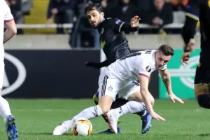 Άσχημη βραδιά και βαριά ήττα για ΑΠΟΕΛ (Φώτος)