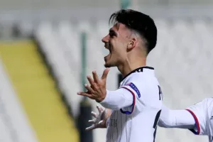 Άσχημη βραδιά και βαριά ήττα για ΑΠΟΕΛ (Φώτος)