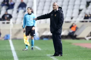 Άσχημη βραδιά και βαριά ήττα για ΑΠΟΕΛ (Φώτος)
