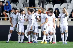Άσχημη βραδιά και βαριά ήττα για ΑΠΟΕΛ (Φώτος)