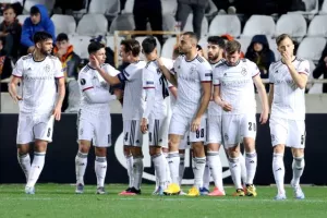 Άσχημη βραδιά και βαριά ήττα για ΑΠΟΕΛ (Φώτος)