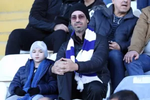 Τριάρα με ΤΖΙΜΗ και τώρα ΑΠΟΕΛ! (φώτος)