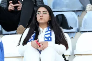 Τριάρα με ΤΖΙΜΗ και τώρα ΑΠΟΕΛ! (φώτος)
