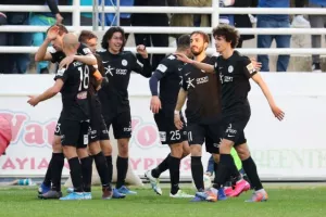 Πεντάρα-ΟΝΕΙΡΟ ο Εθνικός/ ΔΙΑΣΥΡΜΟΣ και... μαύρο απόγευμα για Ανόρθωση (φώτος)