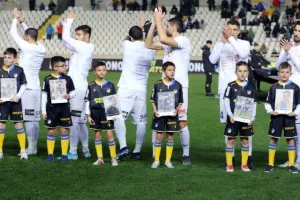 Ντέρμπι με λίγες φάσεις, χωρίς γκολ και... μοιρασιά (φώτος)
