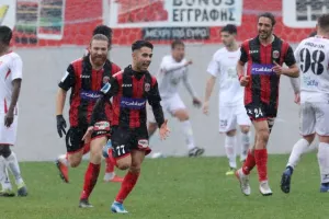 Μεγάλο ΔΙΠΛΟ με 10 παίκτες η Καρμιώτισσα (φώτος)