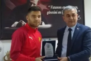 «Έκανε πρόταση ο Ολυμπιακός για Μπινιτζί» (βίντεο)