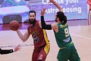 Μεγάλο... διπλό στο Στρόβολο η Πετρολίνα ΑΕΚ 
