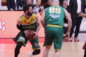 Μεγάλο... διπλό στο Στρόβολο η Πετρολίνα ΑΕΚ 