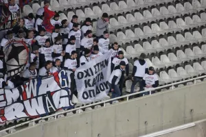 (ΦΩΤΟΣ/ΒΙΝΤΕΟ) ΟΠΑΔΟΙ Βασιλείας: "ΟΧΙ στην κάρτα οπαδού"