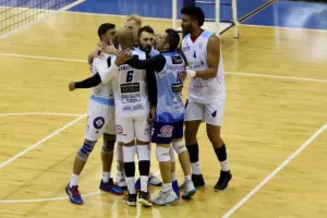 Διπλό... και πρωτιά για την Ομόνοια! (φώτος)