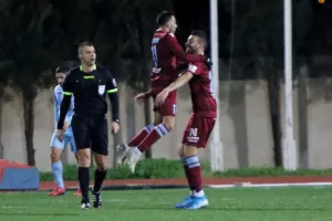 Από ΕΝΑ ημίχρονο/Από ΕΝΑ βαθμό (φώτος)