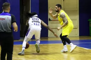 ΝΙΚΗ στη Πάφο για το ΑΠΟΕΛ (φώτος) 