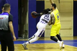 ΝΙΚΗ στη Πάφο για το ΑΠΟΕΛ (φώτος) 
