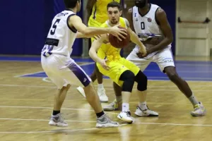 ΝΙΚΗ στη Πάφο για το ΑΠΟΕΛ (φώτος) 