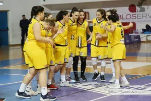 ΚΥΠΕΛΛΟΥΧΟΣ για 15η φορά στην ιστορία της η ΑΕΛ (φώτος)