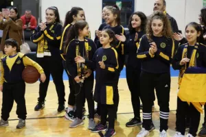 ΚΥΠΕΛΛΟΥΧΟΣ για 15η φορά στην ιστορία της η ΑΕΛ (φώτος)