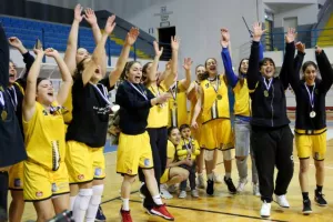 ΚΥΠΕΛΛΟΥΧΟΣ για 15η φορά στην ιστορία της η ΑΕΛ (φώτος)